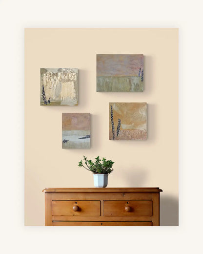 Quartett – Sahara: Vier Werke, ein Ensemble. Erdige Töne, Strukturen und Collage-Elemente öffnen Räume für Fantasie und vielfältige Arrangements. 4